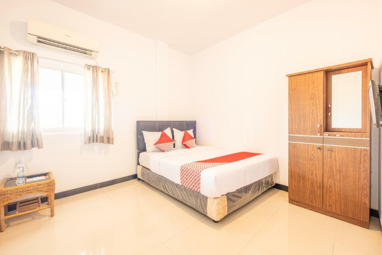 Oyo 863 Tenacity Guest House Syariah Cirebon Kültér fotó